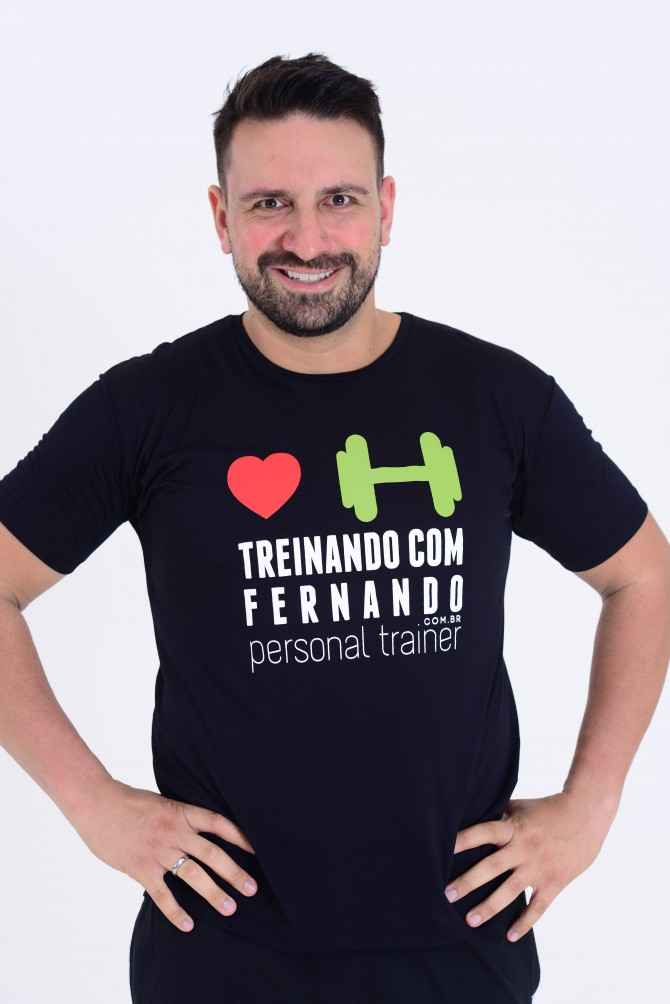 É o personal trainer Fernando Rodrigues de Almeida (leia-se @treinandocomfernando). Ele festeja no próximo dia 25 (terça-feira) mais um aniversário.