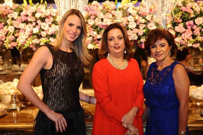 Família reunida: Maysa Faracco, a cermonialista Patricia Faracco e a aniversariante do proximo dia 16, a decoradora Meireh Faracco.