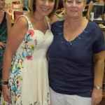 Mara Lima ao lado de Rosana Marinho