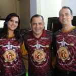 O anfitrião ladeado por Adriana Fernandes e Cristiano de Sales que comandam a Pense Click.