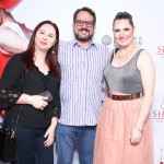 4-o-empreendedor-do-ramo-da-moda-e-entretenimento-ivan-jasper-ladeado-pela-esposa-rosani-abreu-e-a-mirvana-andreis-da-libere-fashion-school