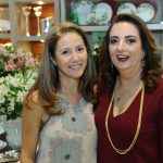 Lucia Martins de Cesare Benvenho com a cerimonialista Patrícia Faracco