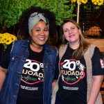 A cantora Marta ao lado de Lilian Veron