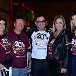 Posando para a foto Simone Rasslan, o desembargador Marcelo Rasslan, Jefferson de Almeida, Tatiana e Tiahia Rasslan