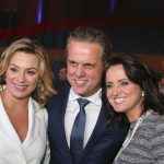 O médico Ricardo Ayache fotografado ao lado da nutricionista Melissa Andrade e da médica, Maria Auxiliadora Budib