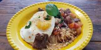 espaguete com picadinho