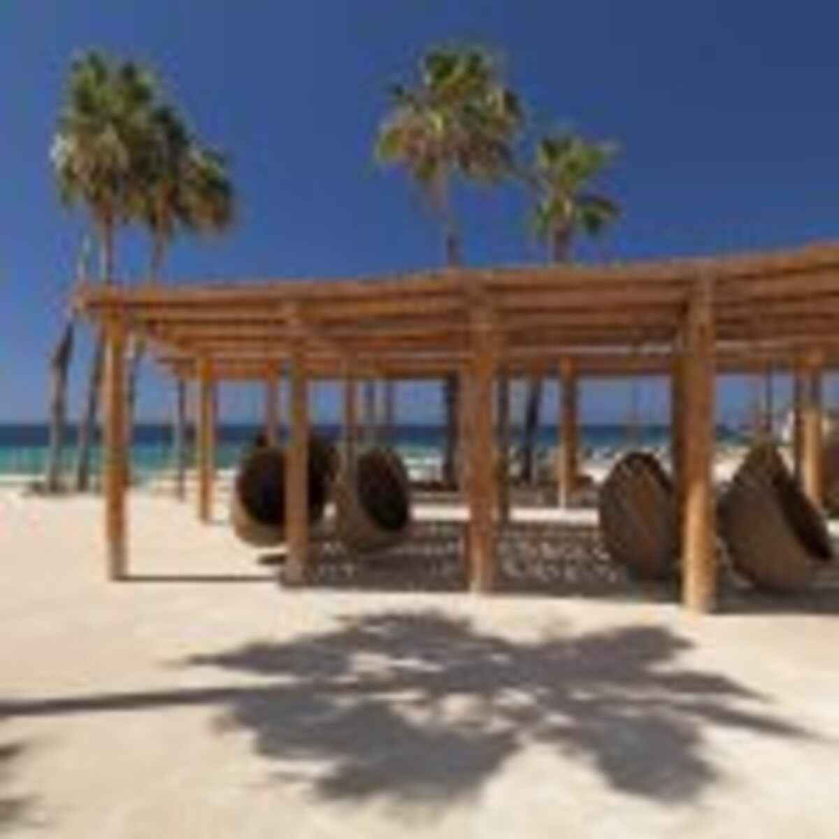 ParadisusLosCabos-ParadisusEggChairs: jefferson de almeida