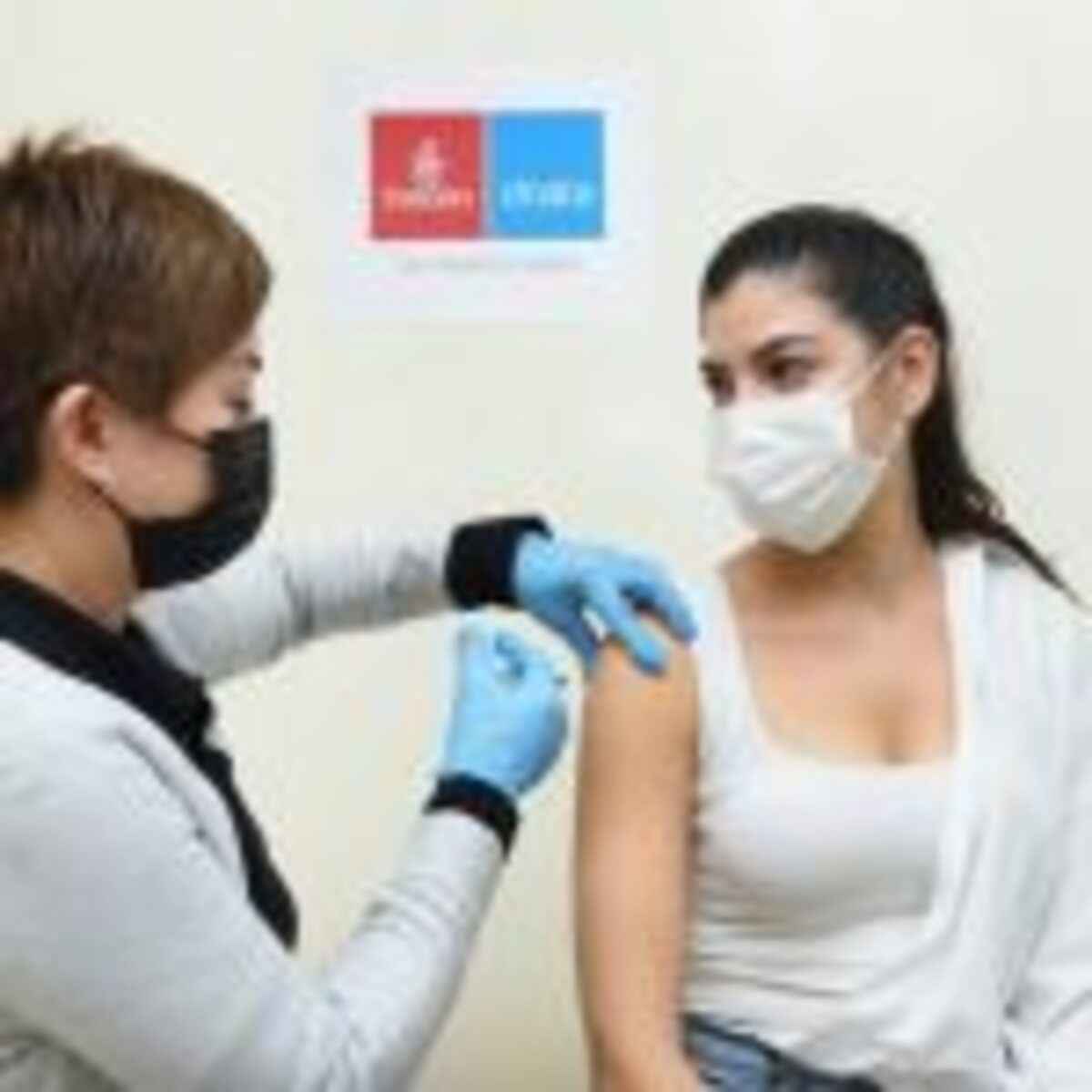 vacinação emirates 2