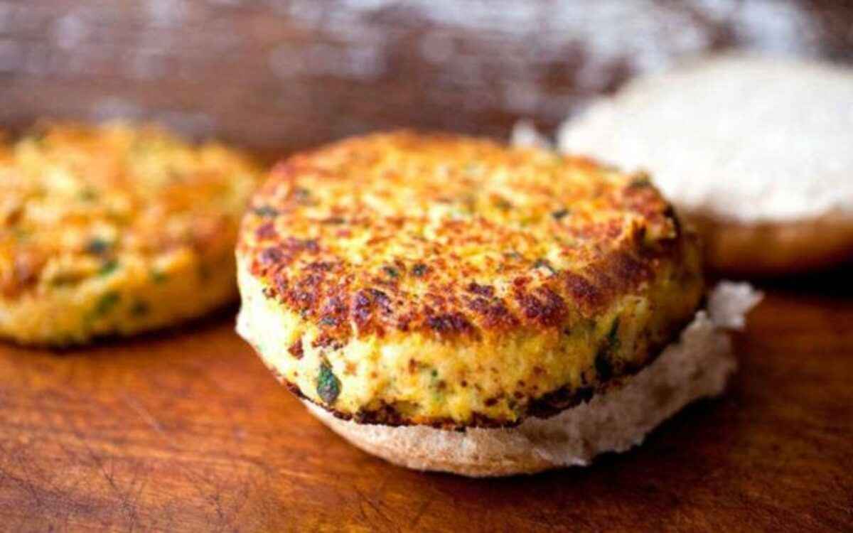 Aprenda a preparar um saboroso hambúrguer vegano