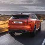 Novo F-PACE – SVR – Atacama Orange – Traseira