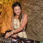 A badalada Dj Marina Diniz animando o evento