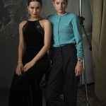 Emma Corrin e Maude Apatow