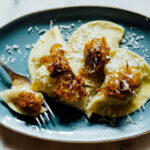 varenique-recheado-com-batata-e-cebola