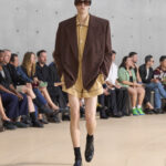 SAINT LAURENT_FASHION_SHOW_MEN_SUMMER26_RUNWAY_24_HR