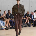 SAINT LAURENT_FASHION_SHOW_MEN_SUMMER26_RUNWAY_37_HR