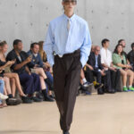 SAINT LAURENT_FASHION_SHOW_MEN_SUMMER26_RUNWAY_40_HR