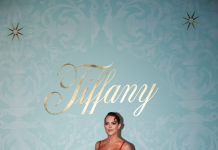 Emmanuele Louza marca presença no desfile da Gucci