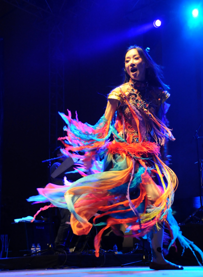 Cantora e compositora de música folk chinesa Sa Dingding - FMM Sines - Festival Músicas do Mundo