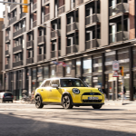 P90591090_highRes_mini-cooper-s-5-door