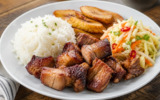 Futebol e sabor: Griot e Pikliz para acompanhar o jogo do Brasil