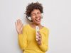 A voz também envelhece: entenda as mudanças no corpo feminino