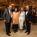 Cônsul, Sarina Tang, Morena Leite e Will Landers