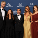 Tucker Halpern, Tiffany Kearney, Daniel Urzedo, Alessandra Ambrosio e Sofi Tukker