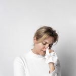 portrait-young-woman-with-infection-symptom