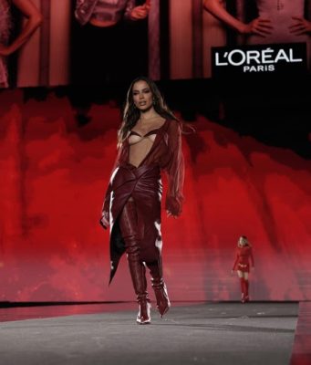 Paris Fashion Week: a trajetória de Taís Araújo e Anitta no Le Défilé